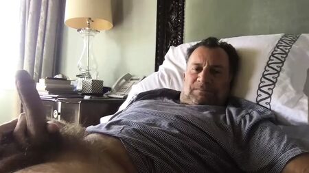 BEAR BIG COCK WANKER