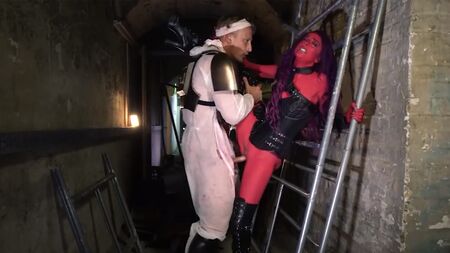 А вы вообще из какой оперы будете?