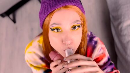 Она то знает, нахуя ей рот нужен