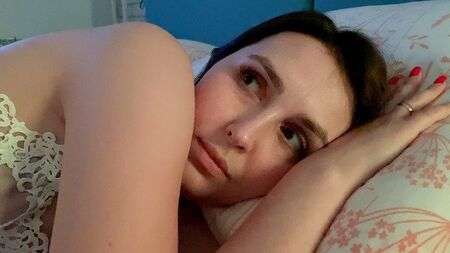 Дожилась, уже и пасынок меня жарит