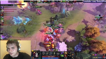 Live footage of Wraith King gameplay vs. Meepo gameplay