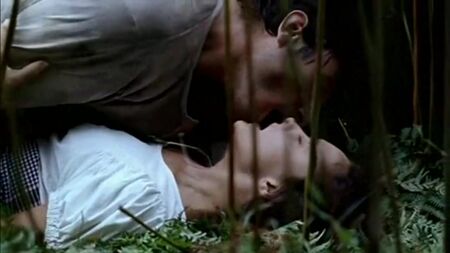 Emma Suarez, Ana Torrent - Vacas (1992) (эротическая постельная сцена из фильма знаменитость трахается голая sex scene)