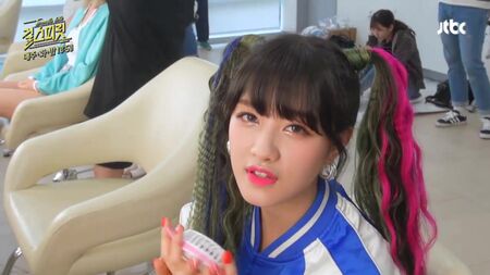 [CLOSE CAM] Hyemi x Soyeon x Oh Seunghee x Sungyeon_Spy on the girls' waiting room 2!!