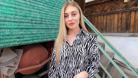 Я так понимаю, вы меня выебать хотите?