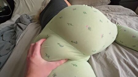 Я тебя трахать пришел. Раздевайся!