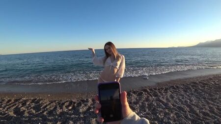 Хватит хуйней страдать. Пошли уже ебаться!