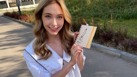 Туристка была очень голодна, и я накормил её спермой