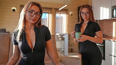 Впустите милую незнакомку, чтобы она согрелась