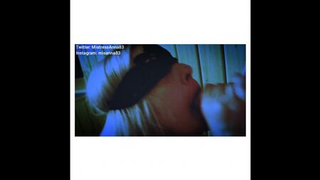 ИНСТАГРАМ МОДЕЛЬ СОСЕТ ЗА БАБЛО/INSTAGRAM MODEL SUCK FOR MONEY (ее контакты на видео)