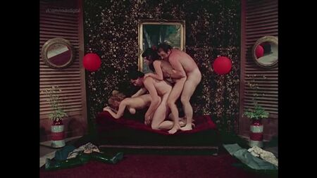 Ulrike Butz Nude - Muschimaus mag's grad heraus (Jagdzeit fur Naschkatzen, Le Sexe infernal, 1973) HD 720p Watch Online