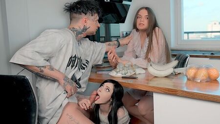 Твоя все равно ничего не увидит