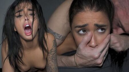 Стоны сдержать невозможно