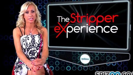 Сексуальная блонда трахнула приятеля