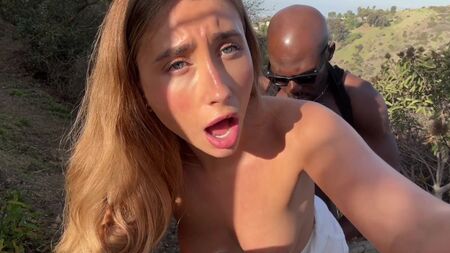 Где-то в джунглях нашла хуй аборигена