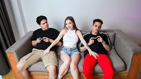 Команда собрана, пора работать над ее оргазмом!