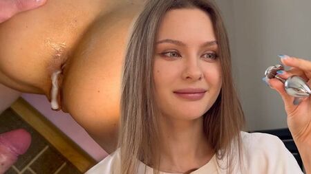 С игрушками для попки жизнь кажется интересней