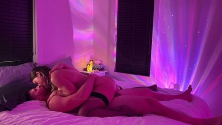 Сверху удобно и целовать, и контролировать