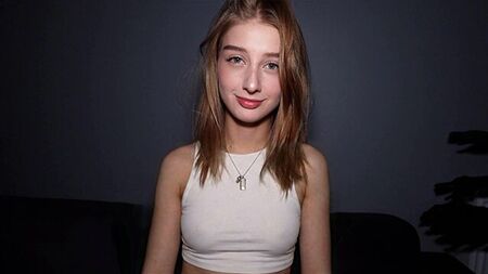 Киска хочет член, и ты дашь его ей, иначе я сойду с ума