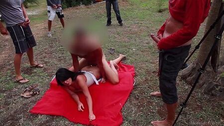 Пикник превратился в порно