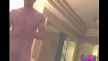 На Новогодней вечеринке устроили разврат