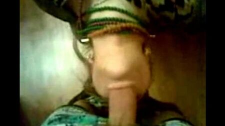 Молодая пара трахнулась перед гулянкой