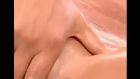 Негр грубо выебал шалаву с роскошным телом