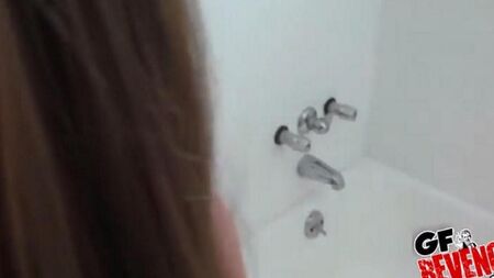 Домашний отсос в туалете