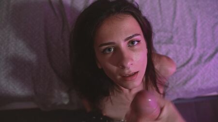 Можно твою мордашку спермой окропить?