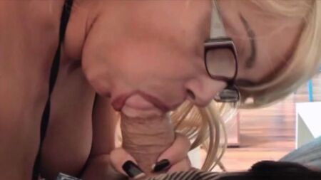 Тетя, вы меня соблазнить хотите?