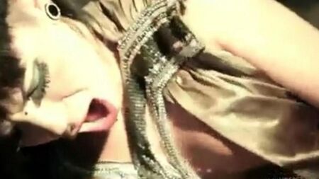 Мужик снял реальную проститутку на дороге