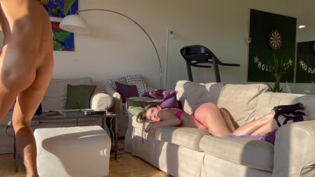 Какого хуя без дела лежишь!