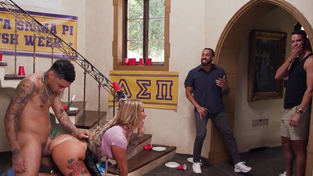 Настоящее дикое порево