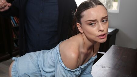 Не надо меня наказывать. Лучше выеби!