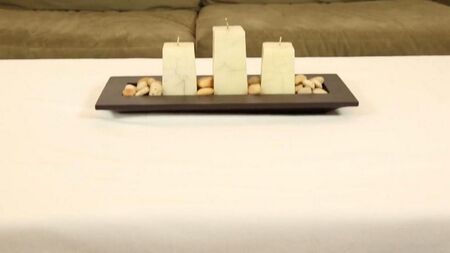 Хлоя Амур дрочит клиенту под массажным столом