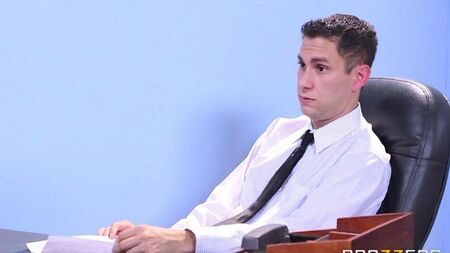 Две телки отдались мужику на собеседовании