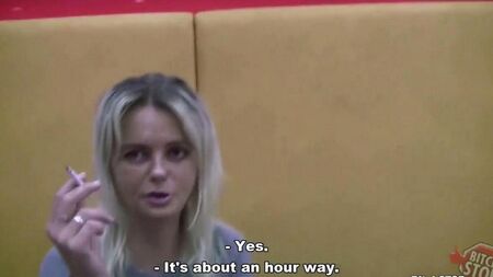 Снял девку на автобусной остановке и дал на рот