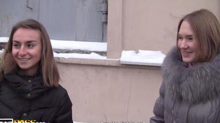 Два пикапера и блондинка