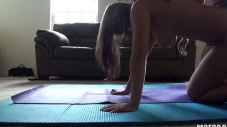 Коитус с родной сестрой дома