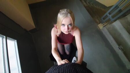 Встань на колени и покажи, как ты меня любишь!