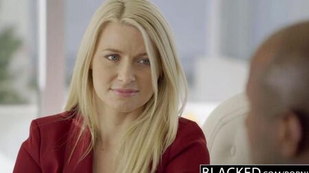 Глубоко в попу толстым длинным членом