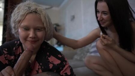 Попробуй этот хуй, знаешь, какой он вкусный!