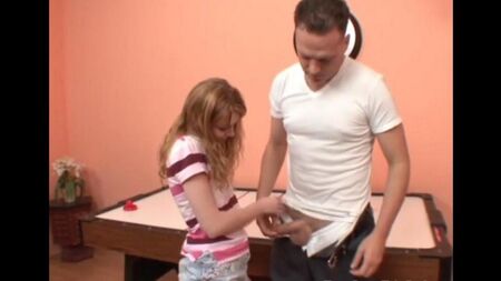 Трахнул шлюху с волосатой пиздой