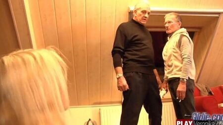 Седина в бороду и член в молодую