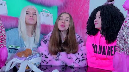 ЛЕДИ ДИАНА ДЕВОЧКИ BUNNY ИЗ КРУТЫШЕК В ПРОДАВЦОВ МАГАЗИНА!!! КТО ВРЕДНЫЙ КЛИЕНТ ХОЧЕТ ИСПОРТИТЬ ДЕНЬ ДИАНЕ_