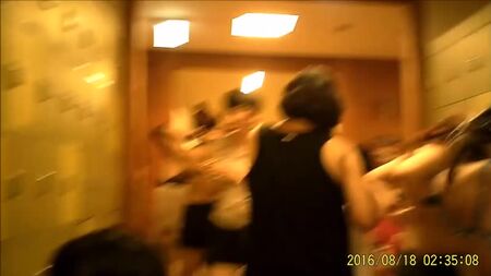 แอบถ่ายห้องอาบน้ำรวมเกาหลี