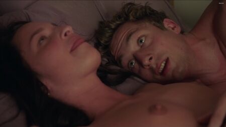 Ruby Modine, Isidora Goreshter Nude - Shameless S07 E06 (2016) - 1080p