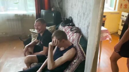 Олег Монгол, Безумный Паша, Иришка Чики-Пики готовят макароны по флотски