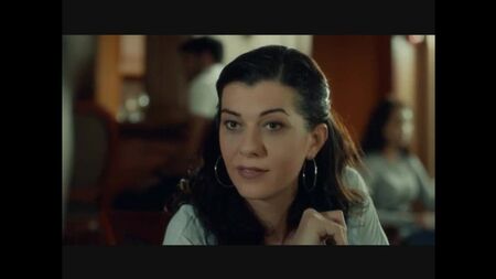 Филиз Ахмет в 17-й серии "Песня жизни"