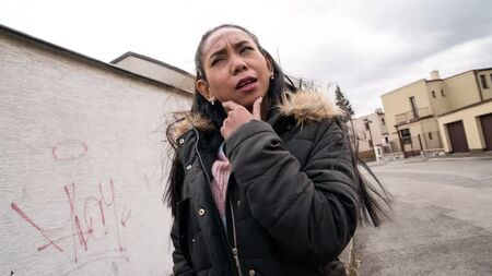 PublicAgent - Killa Raketa - Indonesia Babe Wants The Cash [За деньги,Секс на камеру,Публичный секс,Новое,2022,Спалили]