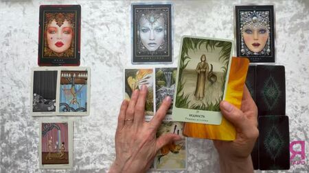 РАСКЛАД на картах ТАРО